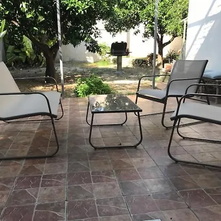 Casa Al Centro Tre Stanze Tre Bagni Giardino E Volte דירה *